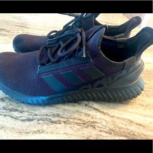 NEW WO BOX MENS ADIDAS 9.5